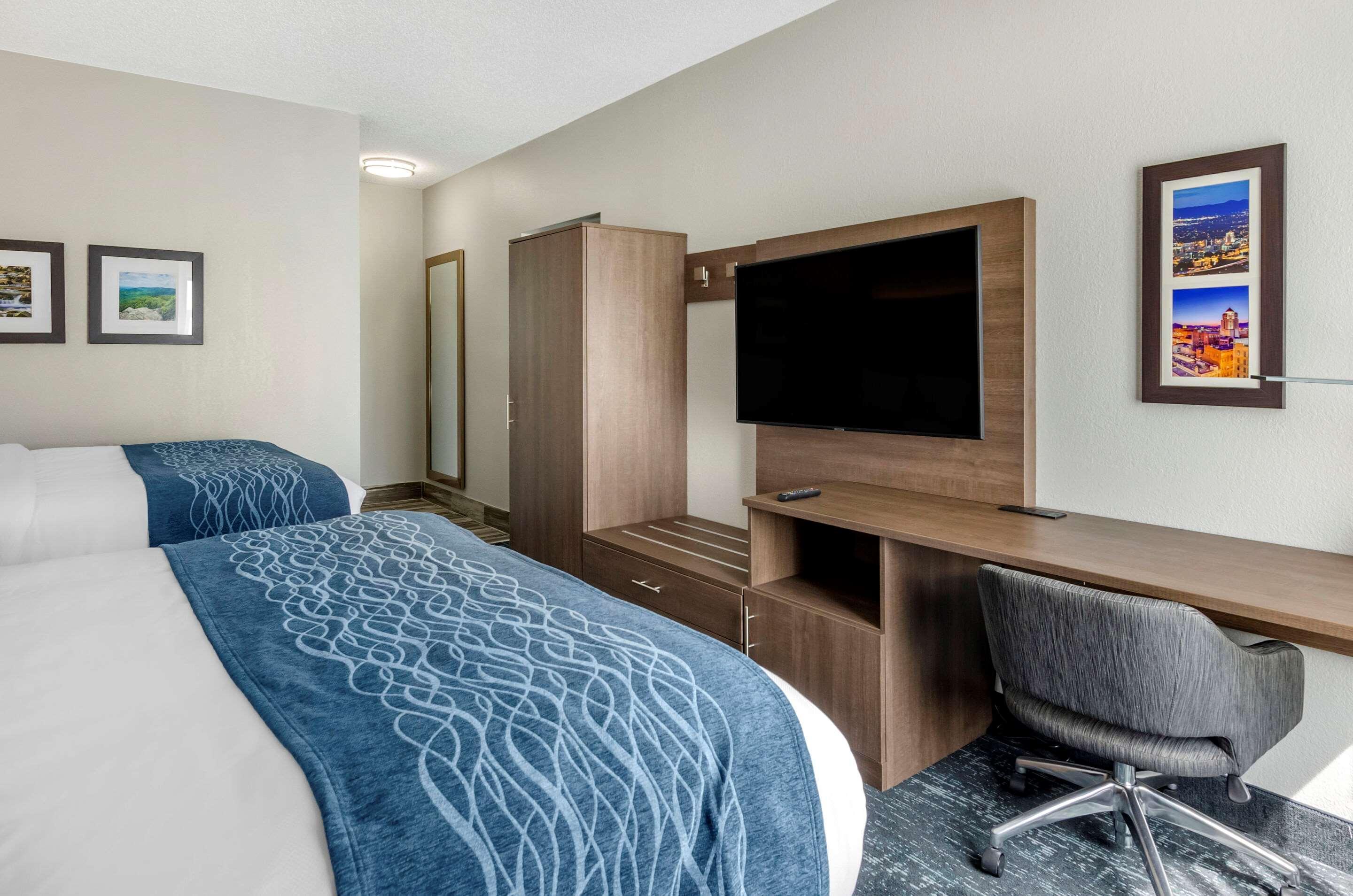 Comfort Inn & Suites Troutville - Roanoke North - Daleville Esterno foto