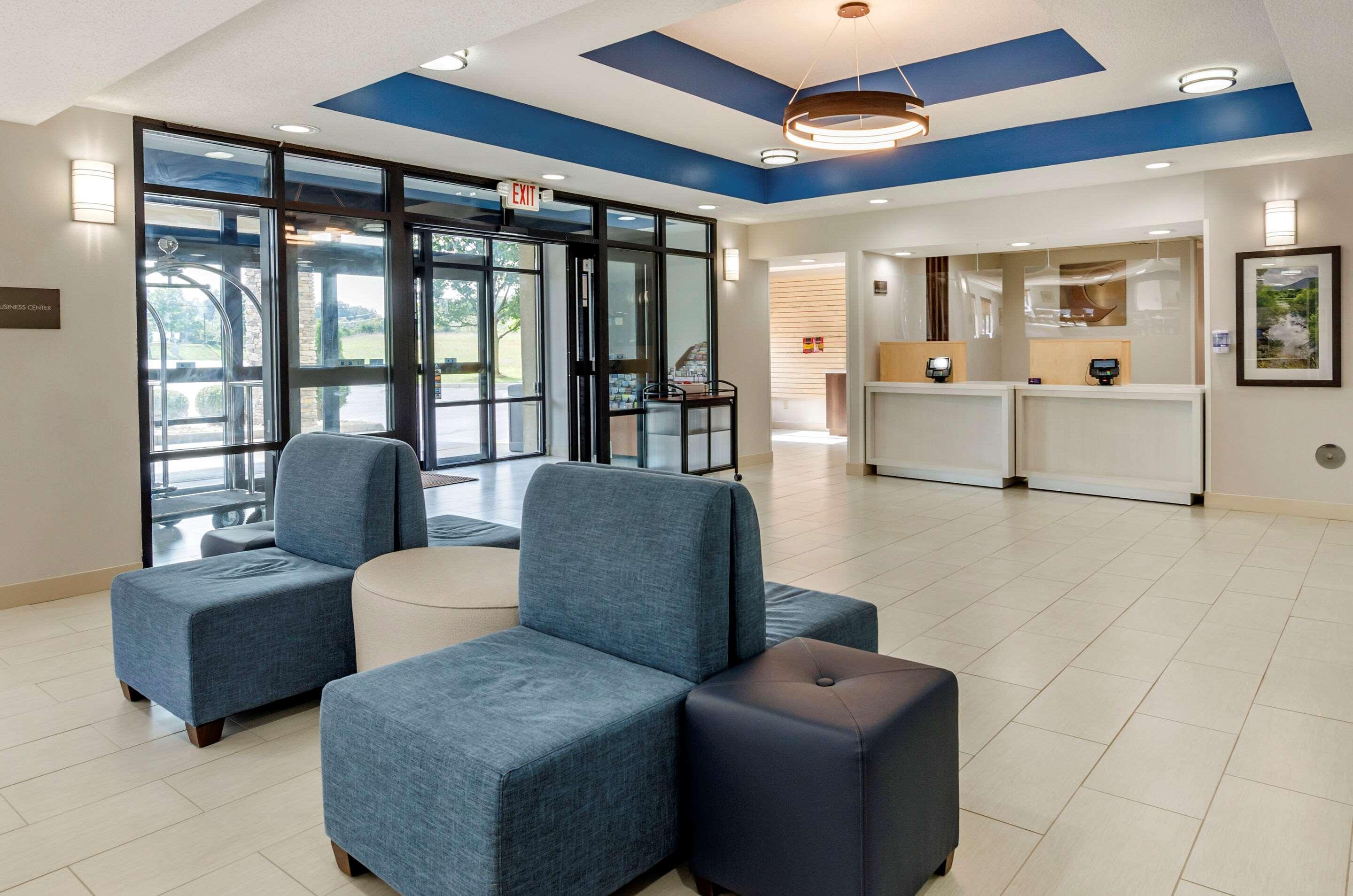 Comfort Inn & Suites Troutville - Roanoke North - Daleville Esterno foto
