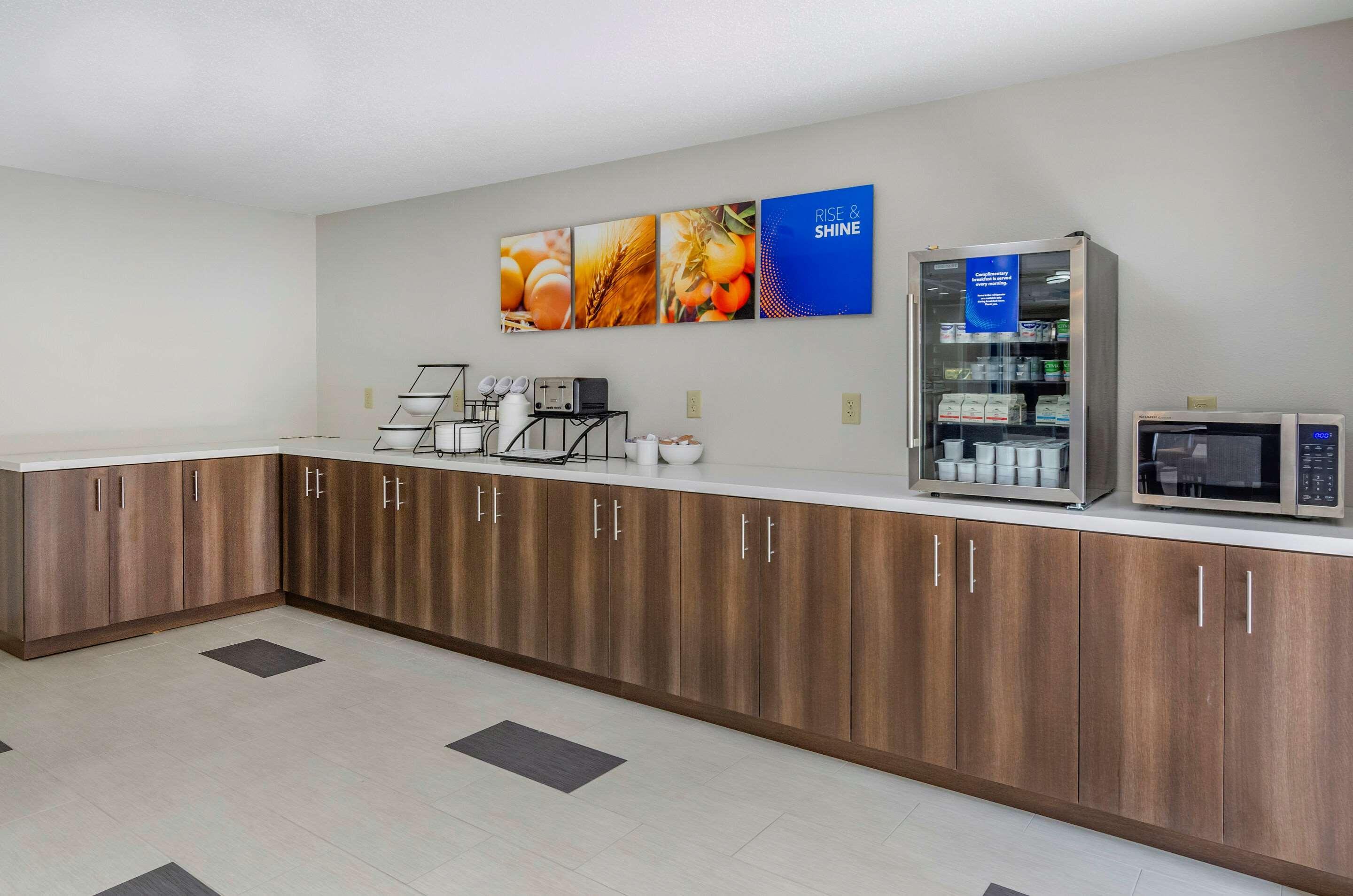 Comfort Inn & Suites Troutville - Roanoke North - Daleville Esterno foto
