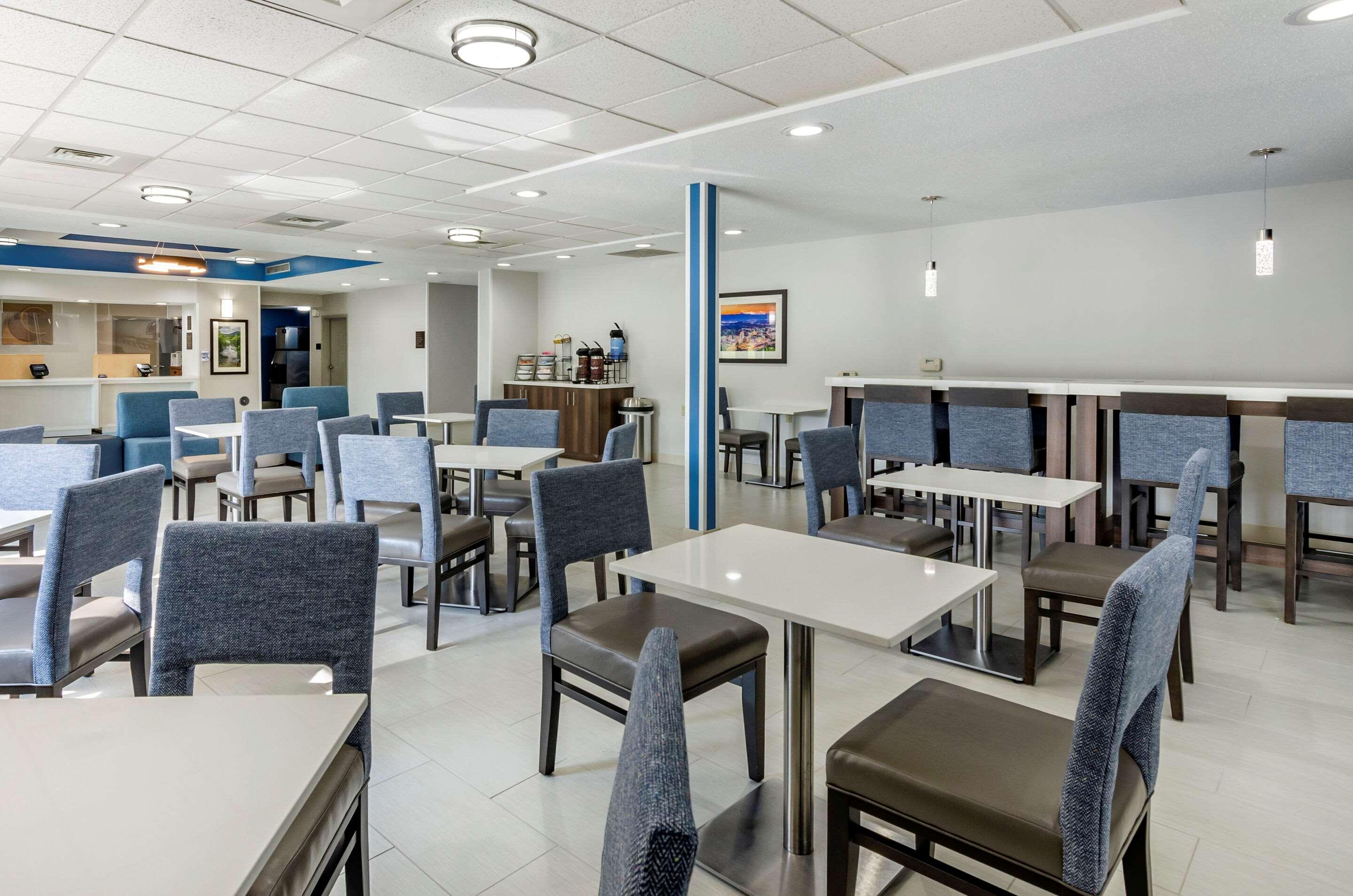 Comfort Inn & Suites Troutville - Roanoke North - Daleville Esterno foto